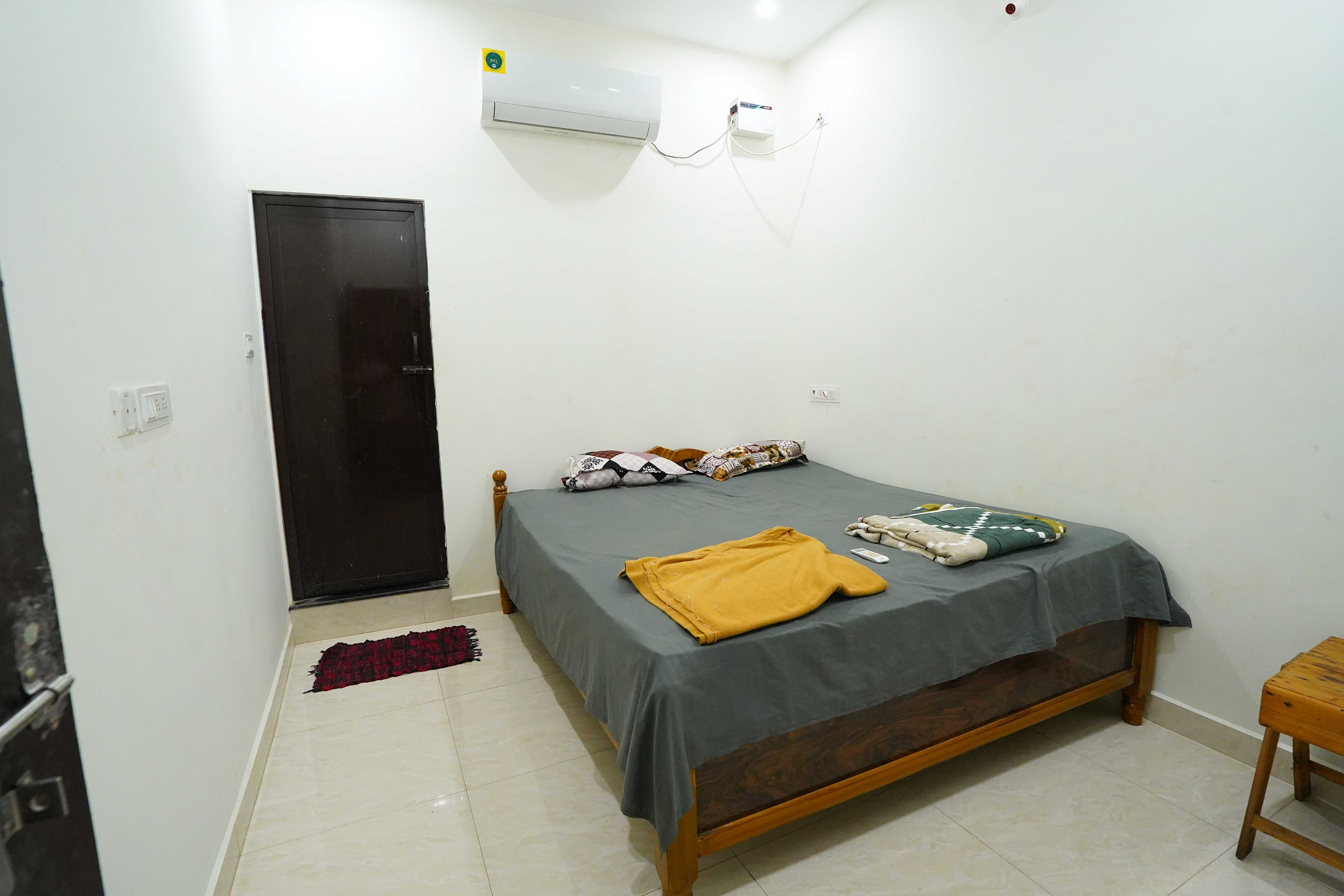 Room 1